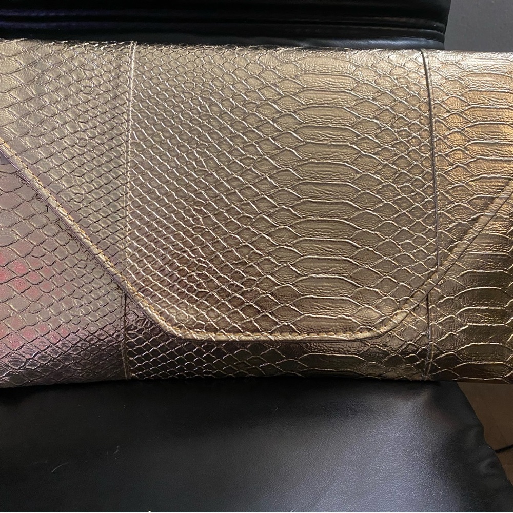 Luxurious Gold Textured Clutch